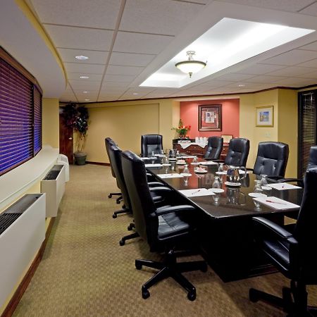 Hotel Crowne Plaza Edison By Ihg Exterior foto