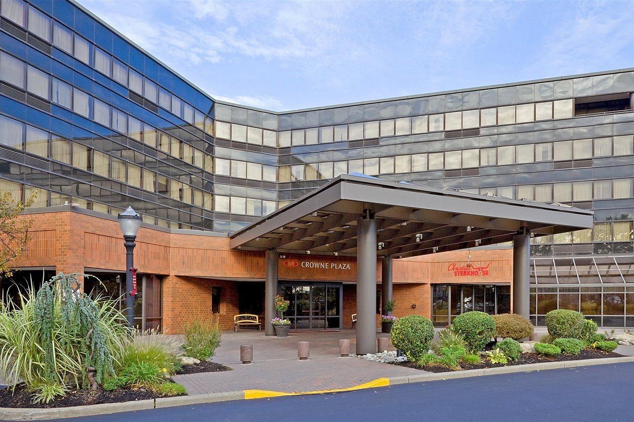 Hotel Crowne Plaza Edison By Ihg Exterior foto