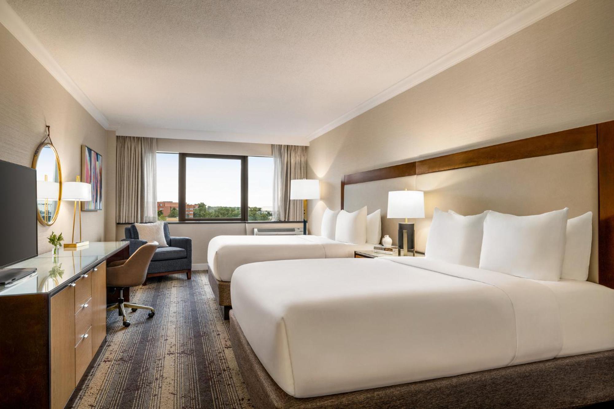 Hotel Crowne Plaza Edison By Ihg Exterior foto
