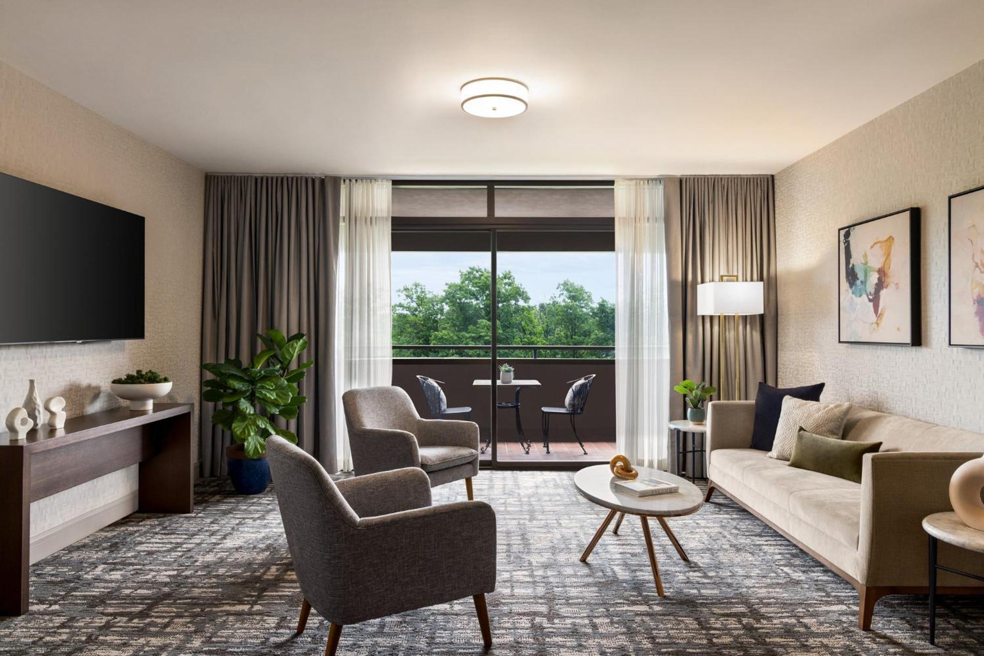 Hotel Crowne Plaza Edison By Ihg Exterior foto