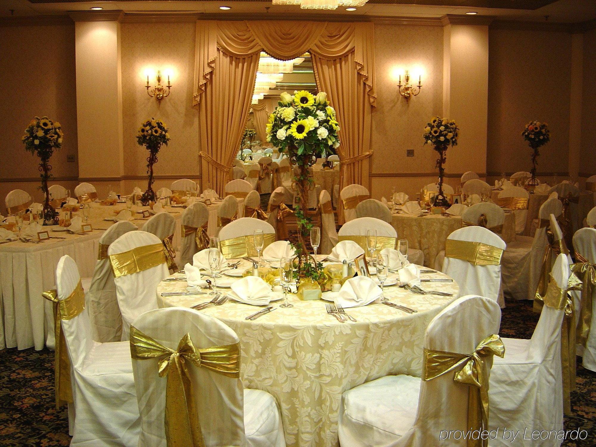 Hotel Crowne Plaza Edison By Ihg Restaurant foto
